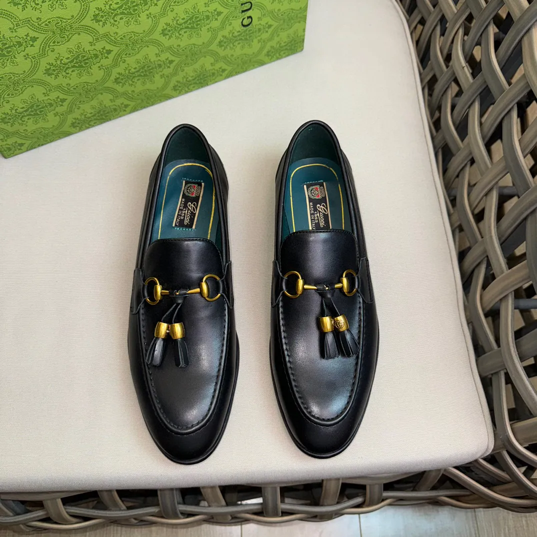 Men's shoes 💰900 Gucci ~ High-end genuine leather outsole men's casual leather shoes | The upper is made of imported original first-layer cowhide material | Classic horsebit decoration | Leather handmade tassel embellishment | Low-key luxury temperament | Comfortable foot feel | Imported genuine leather outsole | First-layer cowhide inner cowhide pad | Fine details Size: 39-44 (customized at 45.46)
